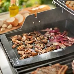 Weber Gjutjärnsplatta Genesis II 4-6 St Brännare 8 Weber Gjutjärnsplatta Genesis II 4-6 St Brännare -Billig Weber Butik weber stoebejerns grillplade til genesis ii 400 600 7650 35883 3